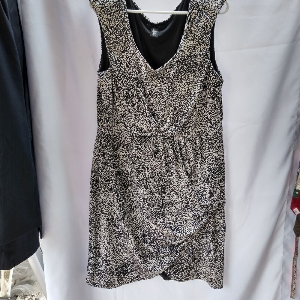 Apostrophe dress